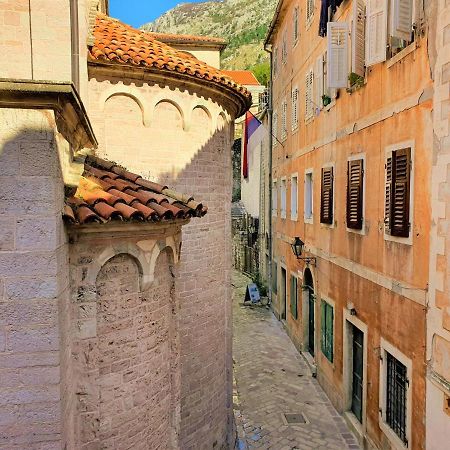 St.Tripun Apartment Kotor Exterior photo